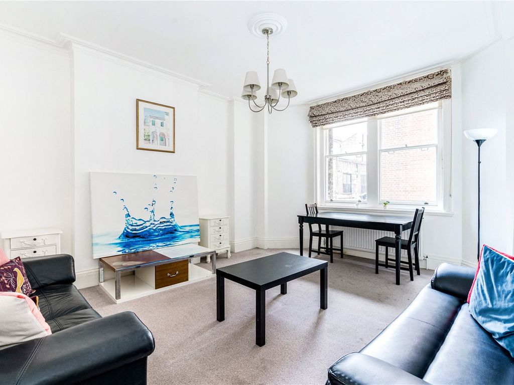 3 bed flat to rent in Clarence Gate Gardens, Glentworth Street, London