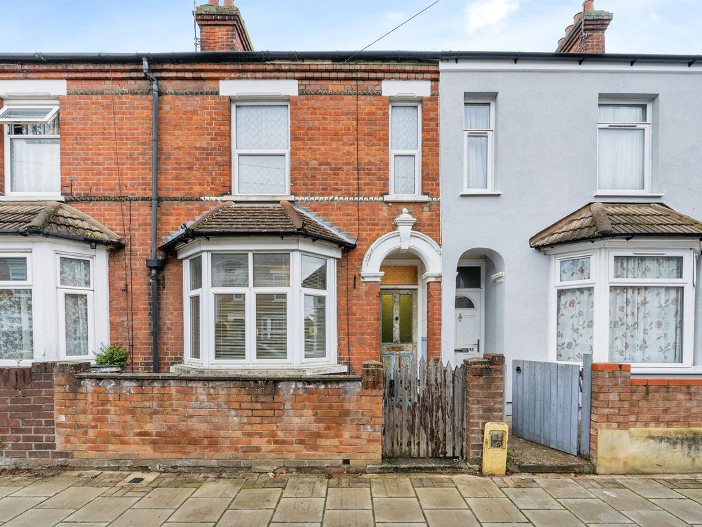 3 bed terraced house for sale in Honey Hill Road, Bedford MK40, £150,000 Zoopla