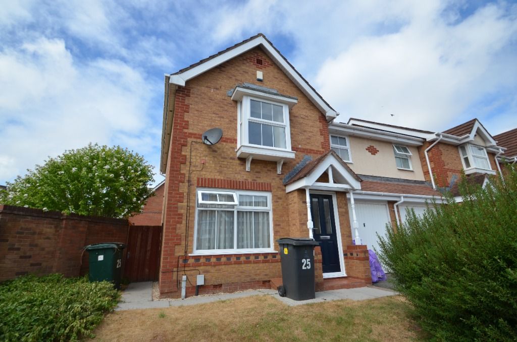 3 bed semidetached house to rent in Greenacre Drive, Pontprennau