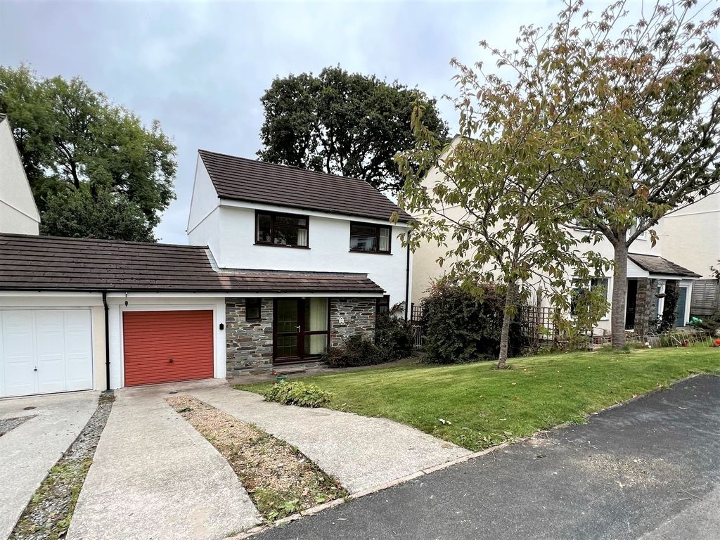 4 bed detached house for sale in St. Davids Road, Tavistock PL19 Zoopla