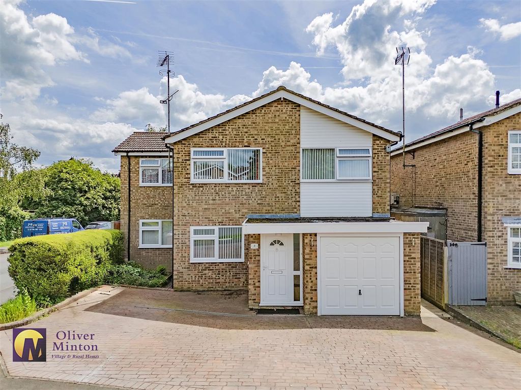 5 bed detached house for sale in Perowne Way, Puckeridge, Herts SG11, £