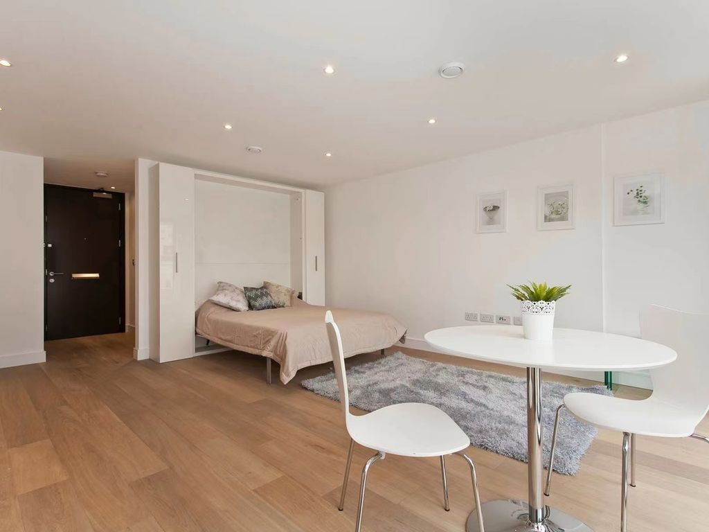 1 bed flat to rent in Old Castle Street, London E1, £2,297 pcm Zoopla