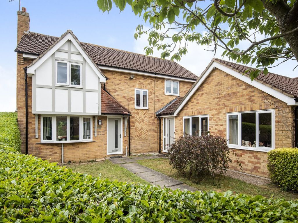 4 bed detached house for sale in Leigh Drive, Elsenham,