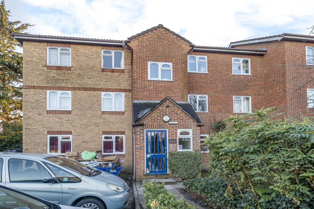 2 bed flat to rent in Maidenhead, Berkshire SL6, £1,200 pcm Zoopla