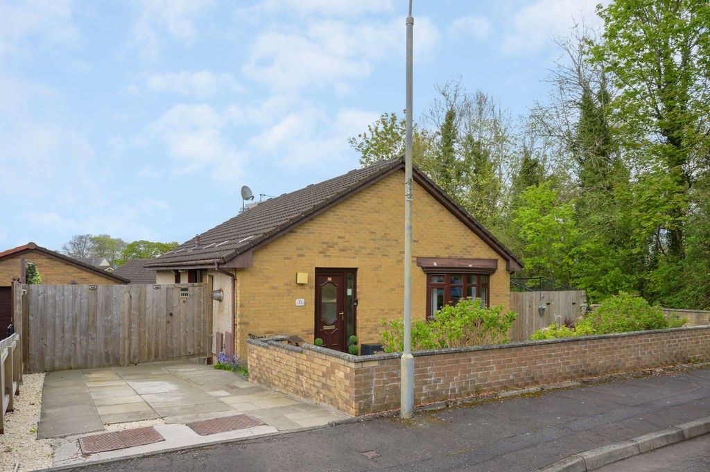 2 bed bungalow for sale in Summerford Gardens, Falkirk FK1, £225,000