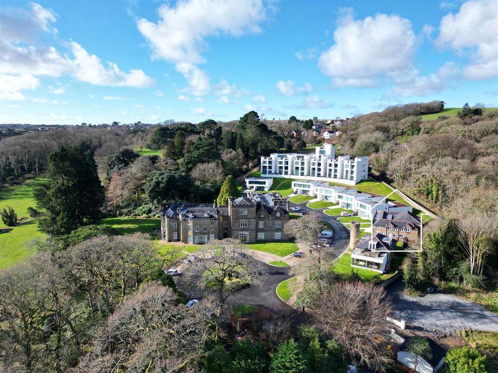 3 bed end terrace house for sale in Castle View, Blackpill, Swansea SA3