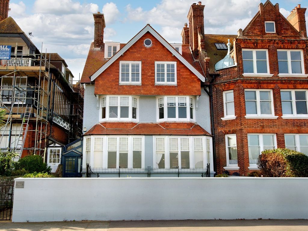 3 bed flat for sale in The Beach, Walmer, Deal CT14, £470,000 Zoopla