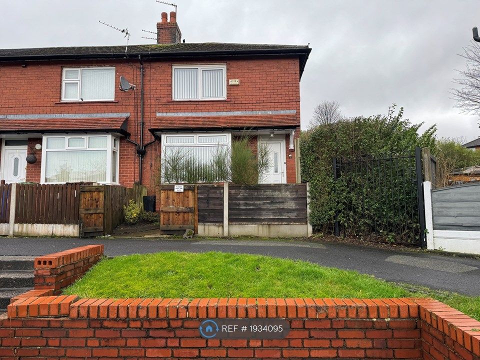 2 bed semidetached house to rent in Chester Avenue, Stalybridge SK15