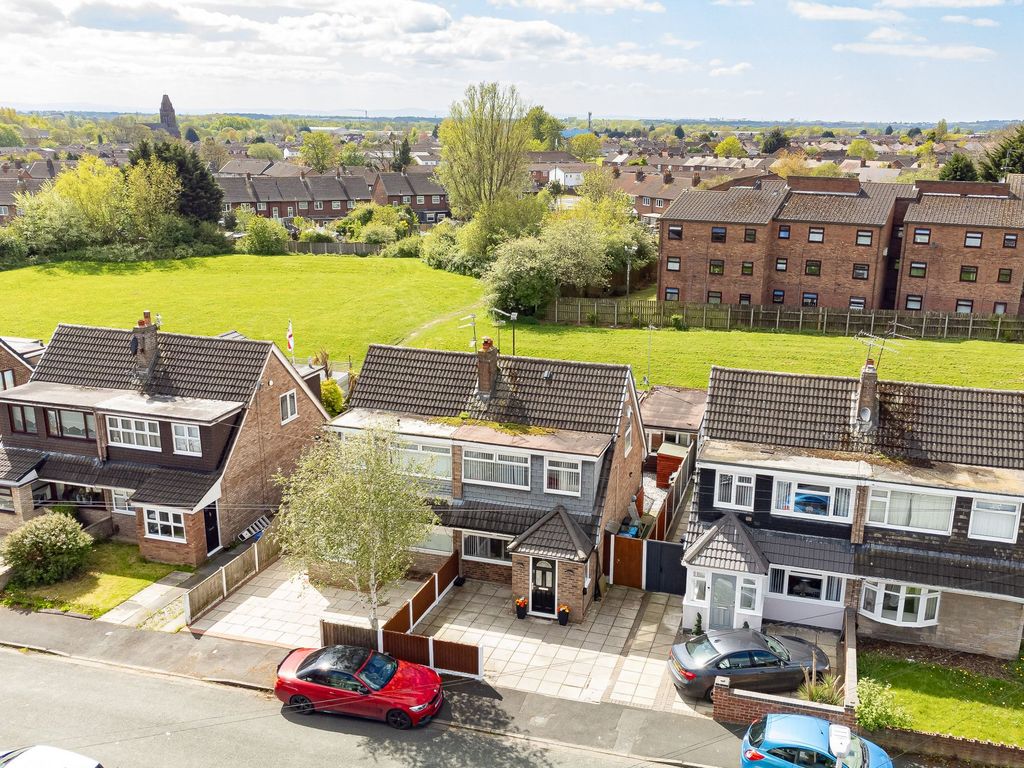 3 bed semidetached house for sale in Netherfield, Widnes WA8, £185,000