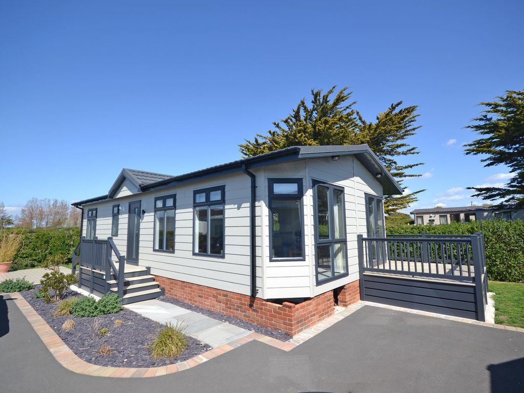 New home, 2 bed mobile/park home for sale in Pebble Beach Park, Warners