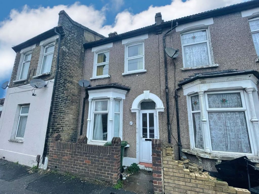 73 Braemar Road, Plaistow, London E13