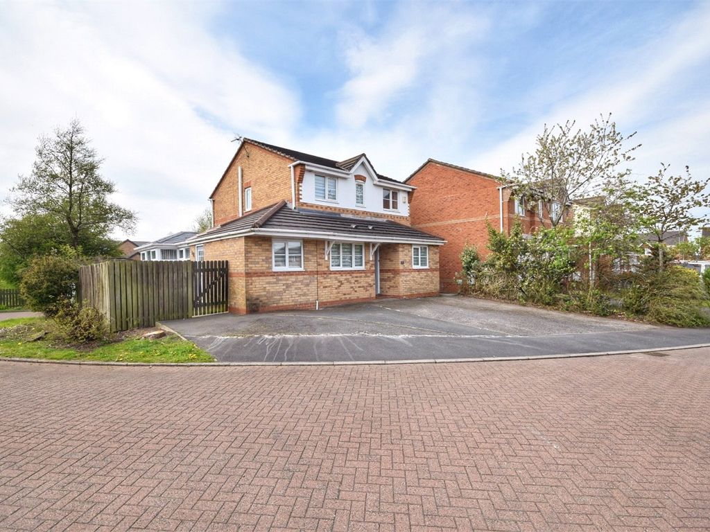 4 bed detached house for sale in Lords Crescent, Lower Darwen, Darwen