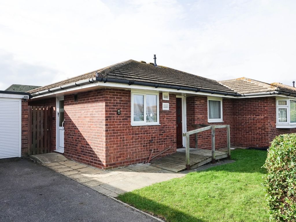 3 bed bungalow for sale in Kyoto Court, Bognor Regis PO21, £360,000