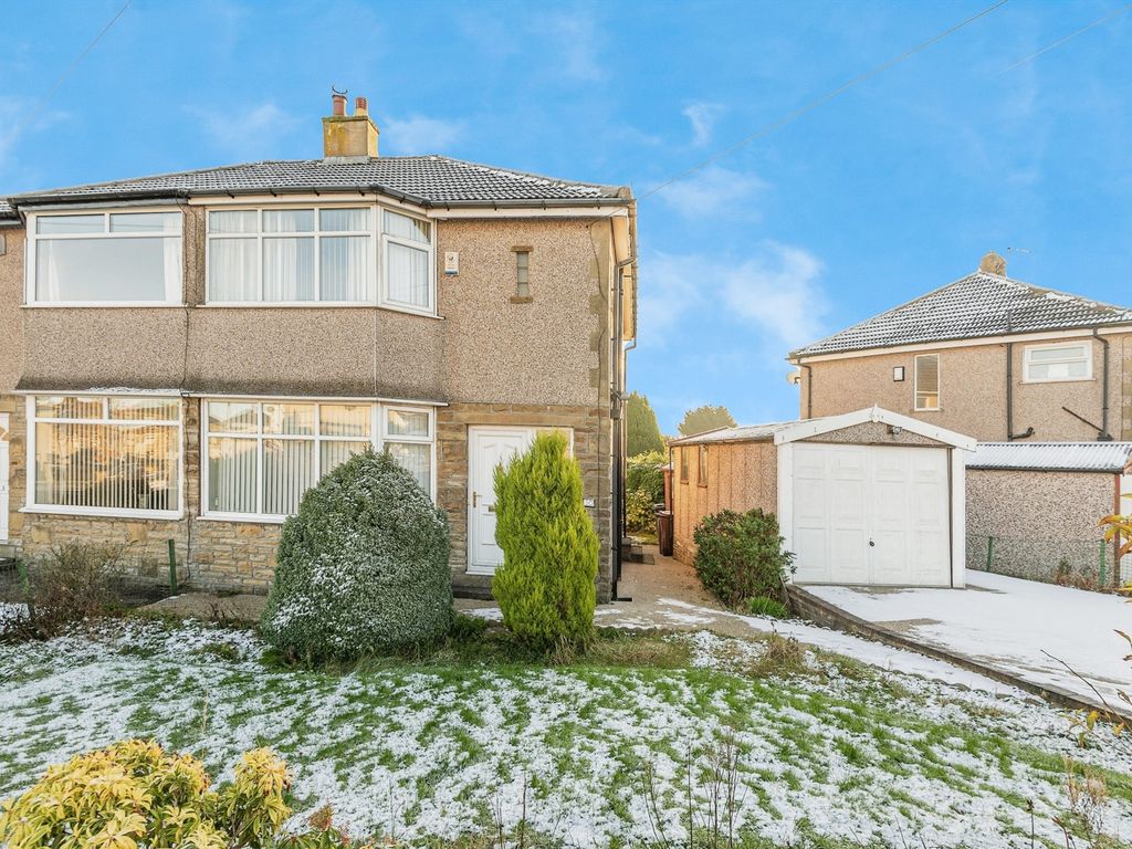 3 bed semidetached house for sale in Enfield Drive, Wibsey, Bradford