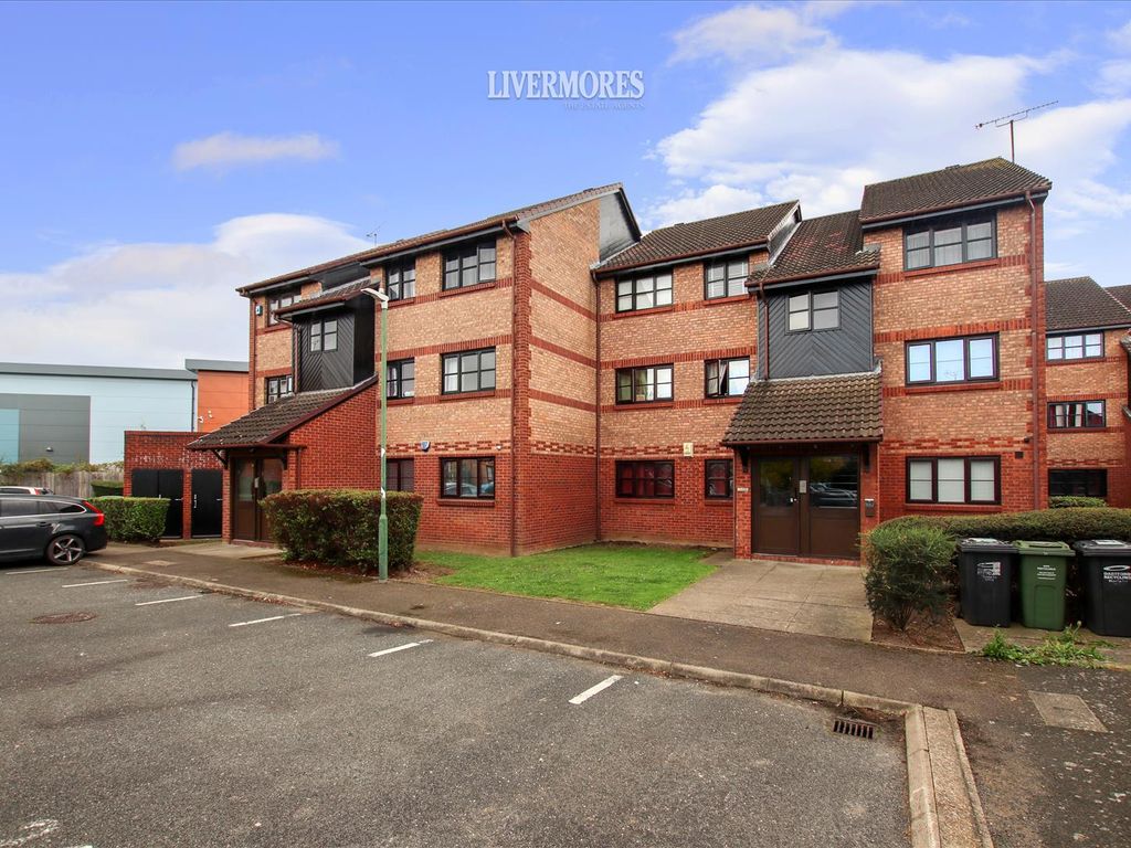 2 bed flat for sale in Humber Road, Dartford DA1, £195,000 Zoopla