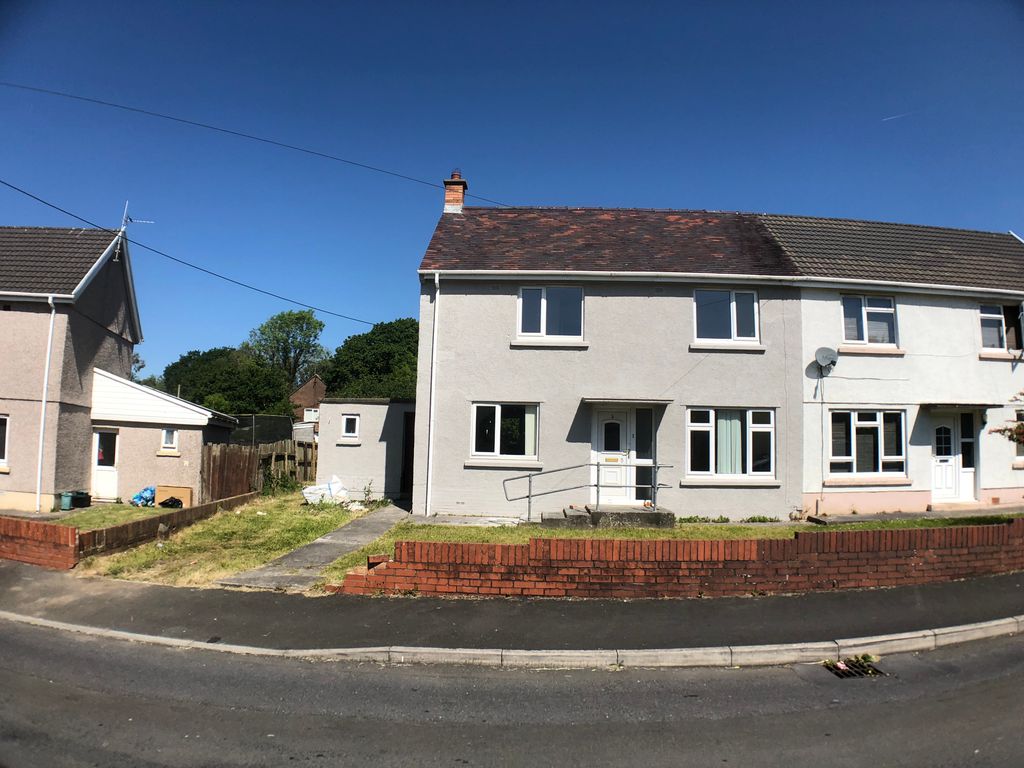 3 bed semidetached house for sale in Argoed Crescent, Trimsaran