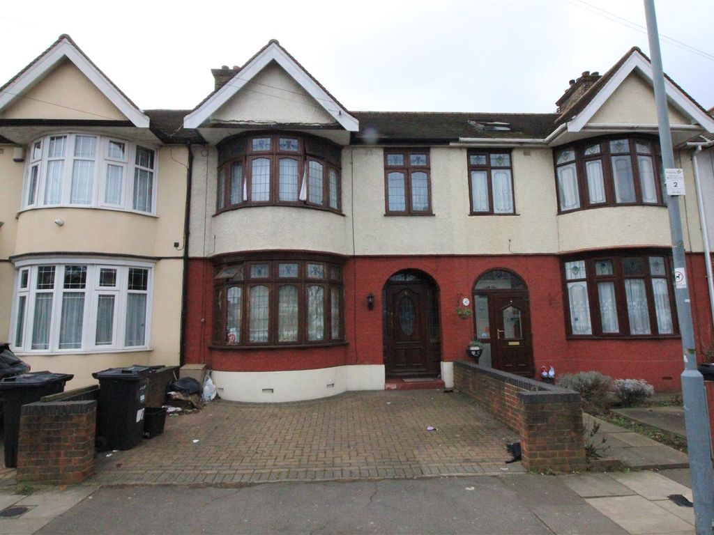 3 bed property for sale in Dawlish Drive, Seven Kings, Ilford IG3 Zoopla