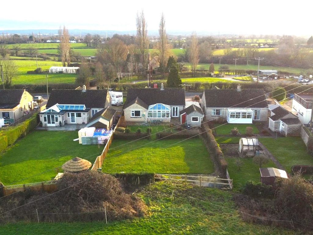 3 bed bungalow for sale in Top Lane, Whitley, Melksham SN12, £465,000