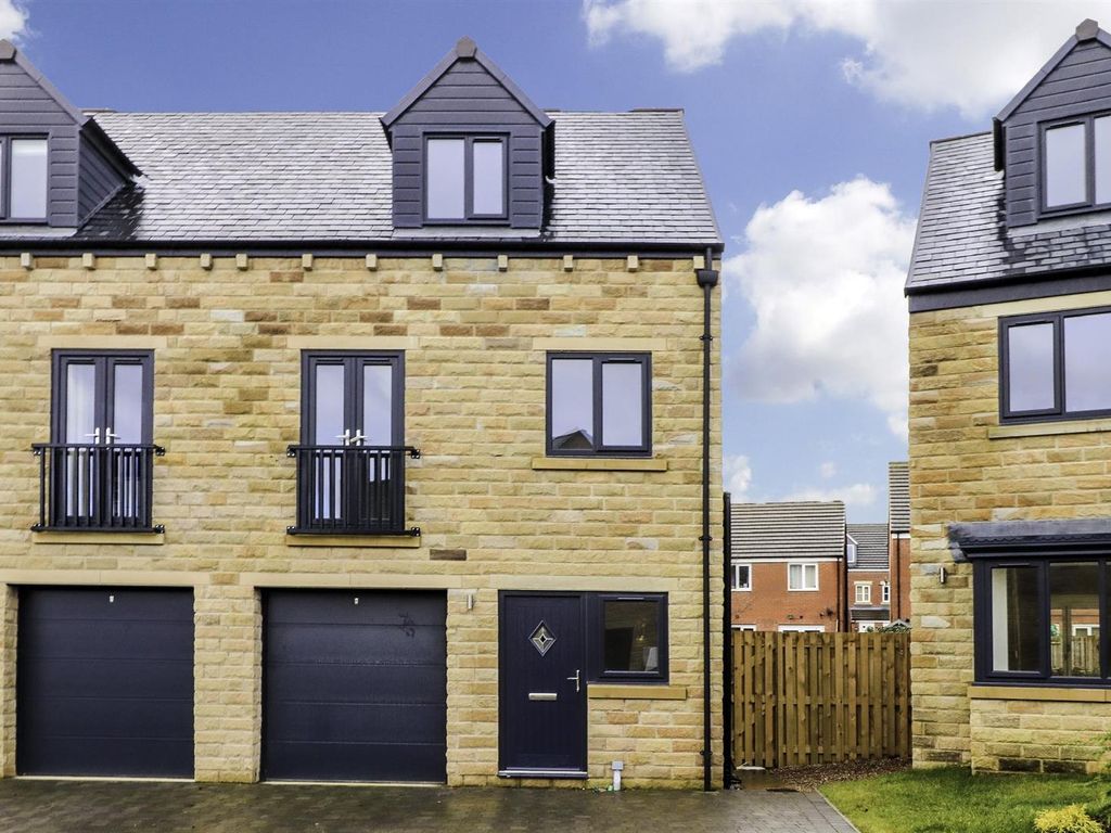 4 bed semidetached house to rent in Horbury View, Ossett WF5 Zoopla
