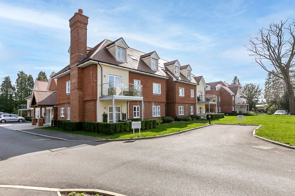 2 bed flat for sale in Westhall Road, Warlingham, Surrey CR6 Zoopla