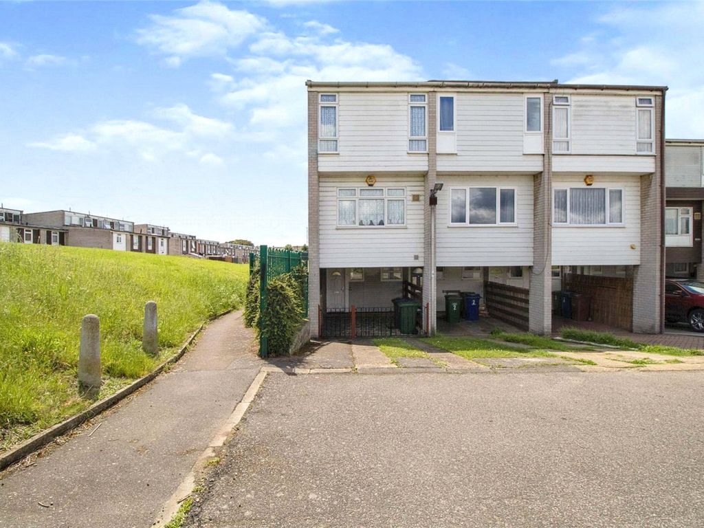 3 bed end terrace house for sale in Felicia Way, Grays, Essex RM16, £