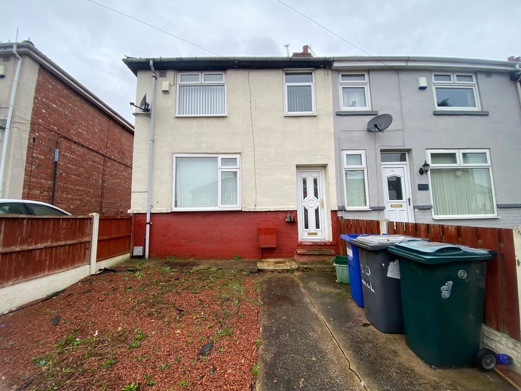 3 bed property to rent in Wellington Road, Edlington, Doncaster DN12, £