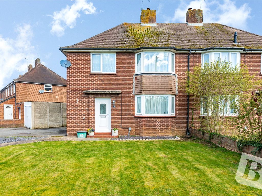 3 bed semidetached house for sale in Langton Avenue, Chelmsford, Essex