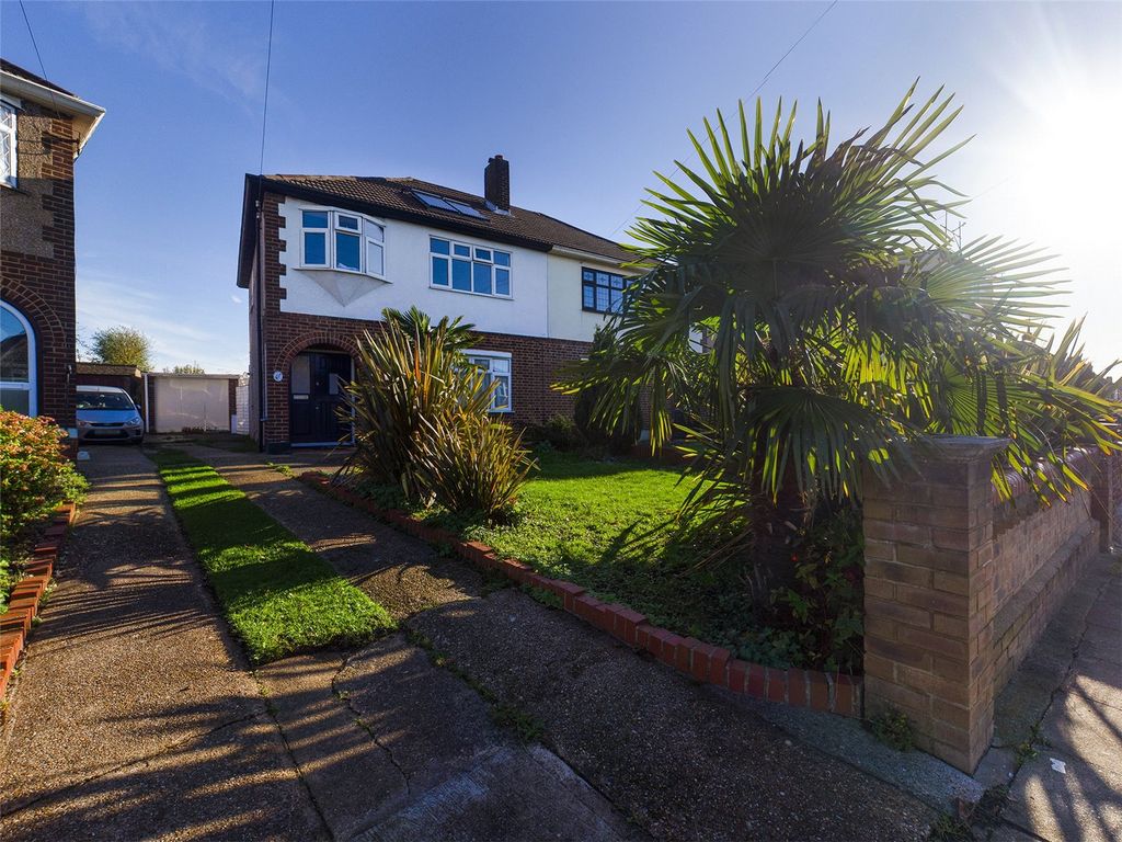 3 bed semidetached house to rent in Ayr Way, Romford RM1 Zoopla