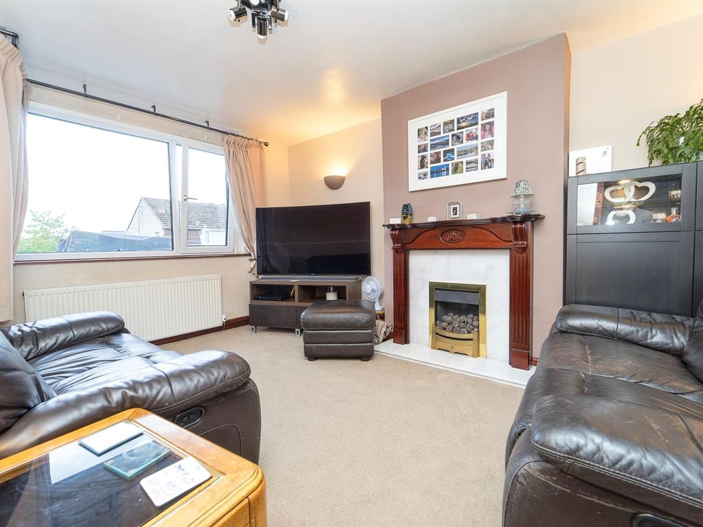 5 bed semidetached house for sale in Providence Crescent, Oakworth