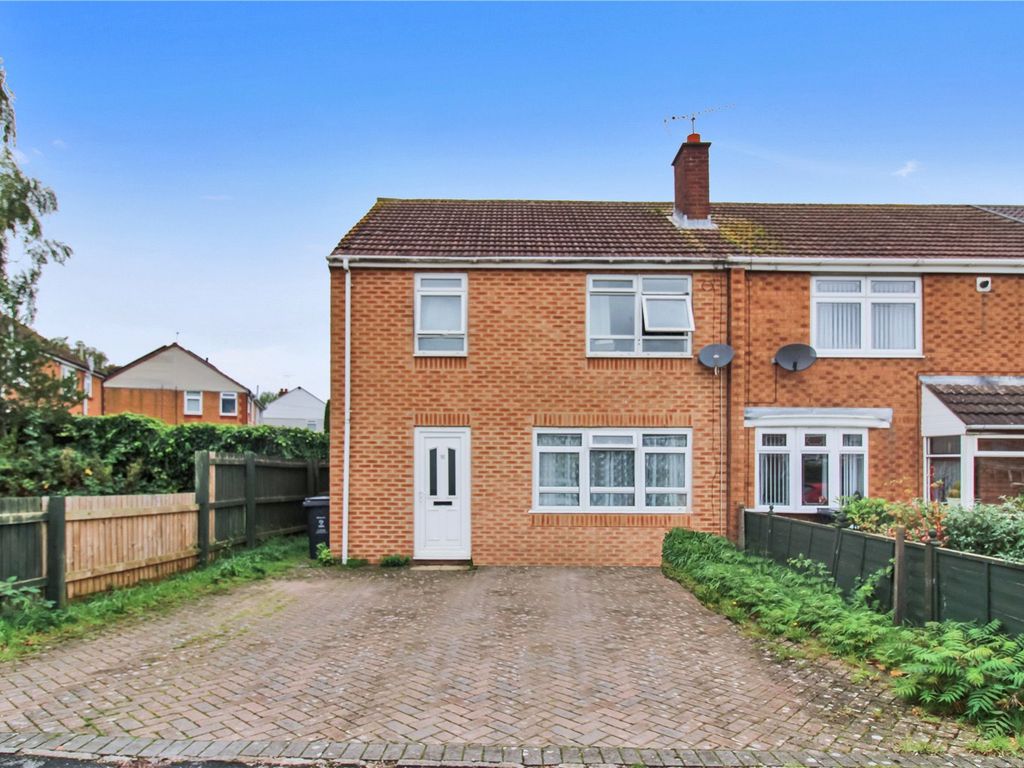 3 bed end terrace house for sale in Rushton Road, Swindon, Wiltshire