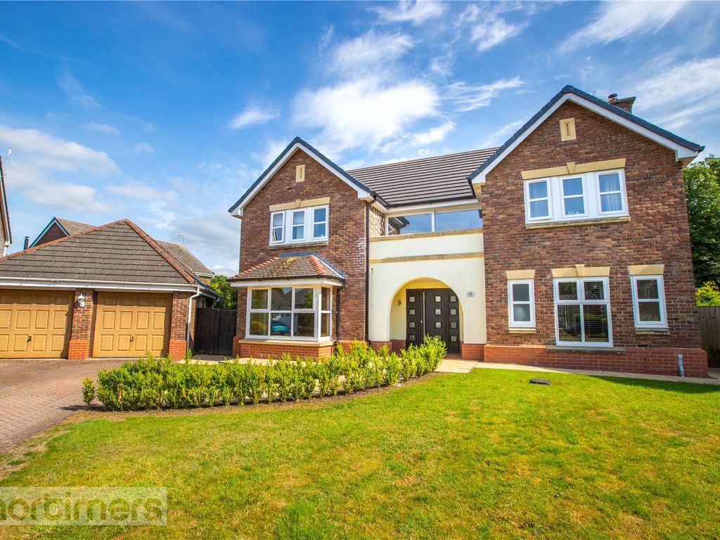 4 bed detached house for sale in Netherwood Gardens, Brockhall Village