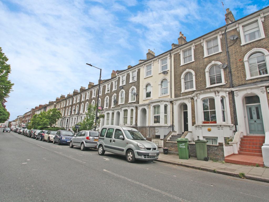 2 bed flat to rent in Landor Road, London SW9 Zoopla