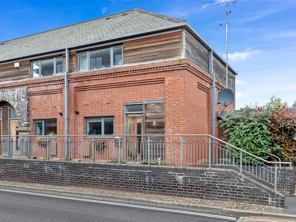2 bed mews for sale in Basin Road, Diglis, Worcester WR5, £275,000 Zoopla