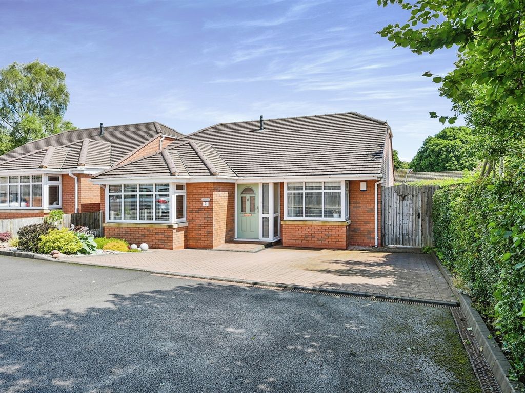 3 bed detached bungalow for sale in Castle Gate, Rugeley WS15 Zoopla