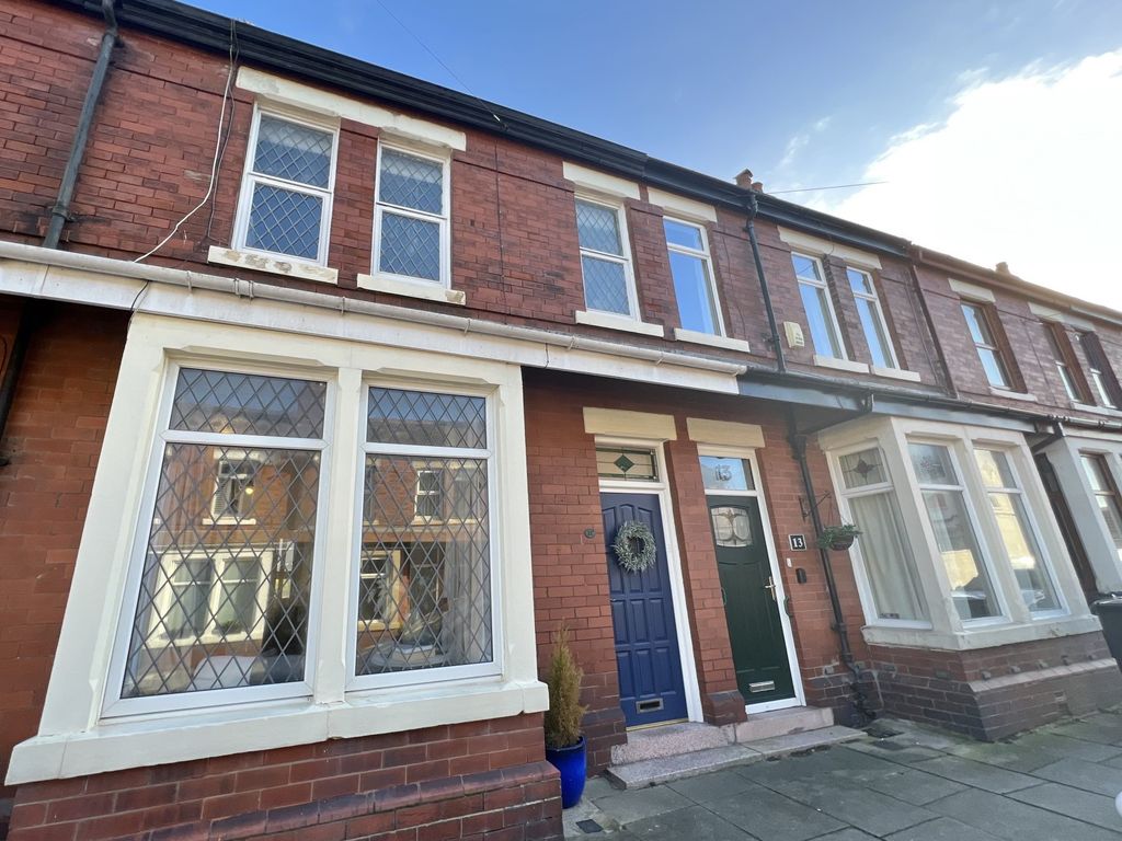 2 bed terraced house for sale in Longfield Avenue, PoultonLeFylde FY6