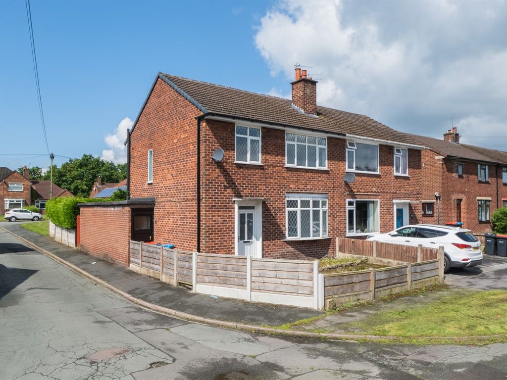 3 bed semidetached house for sale in Laburnum Road, Rudheath