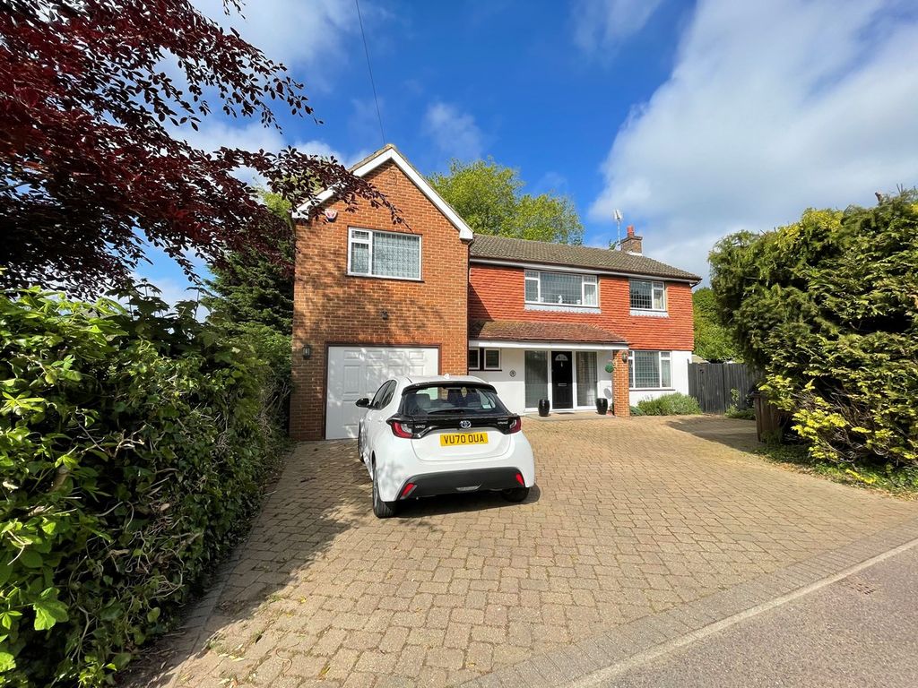 5 bed detached house for sale in Hurstwood Road, Bredhurst, Gillingham