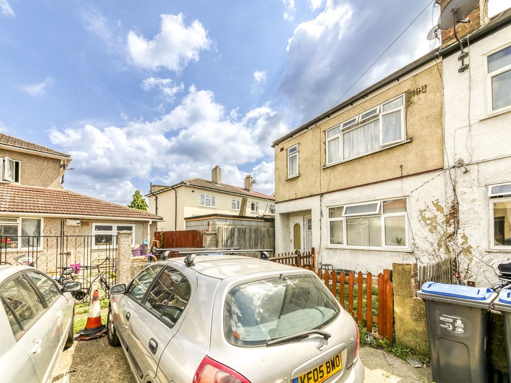 Walnut Tree Avenue, Mitcham CR4  