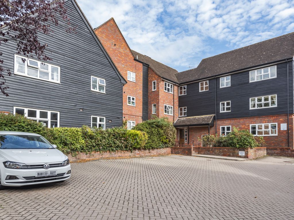 1 bed flat for sale in Parsonage Road, Rickmansworth, Hertfordshire WD3 Zoopla