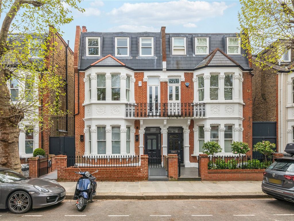 5 bed terraced house for sale in Ellerby Street, Park, London