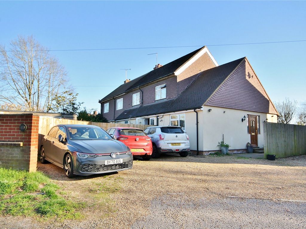 4 bed semidetached house for sale in Newark Lane, Ripley, Woking