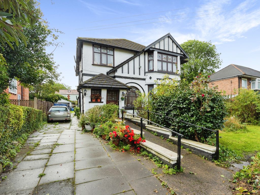 8 bed detached house for sale in Kent Road West, Manchester, Greater