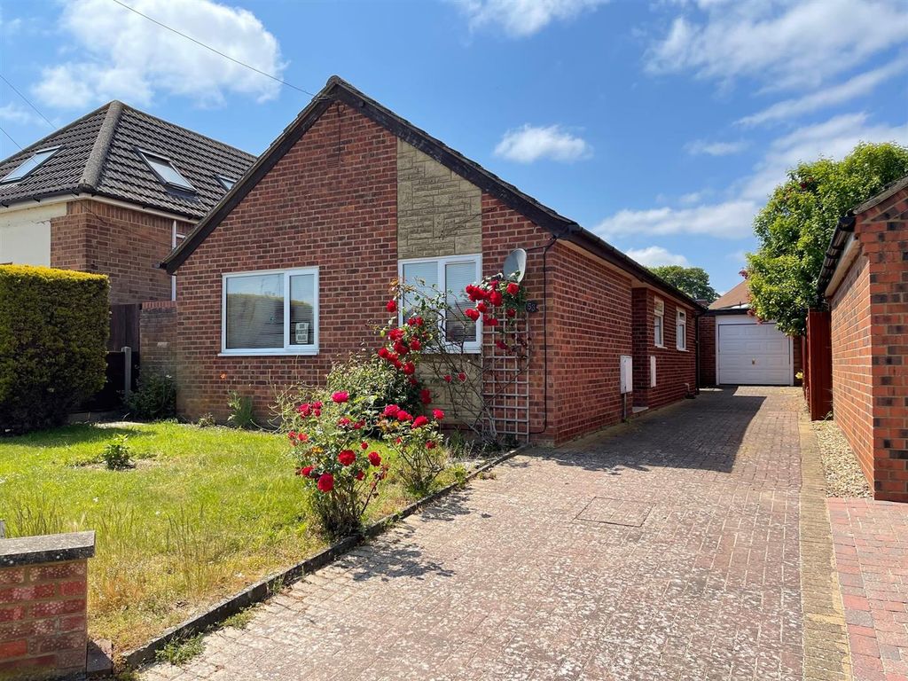 2 bed detached bungalow for sale in School Road, Irchester, Wellingborough NN29 Zoopla