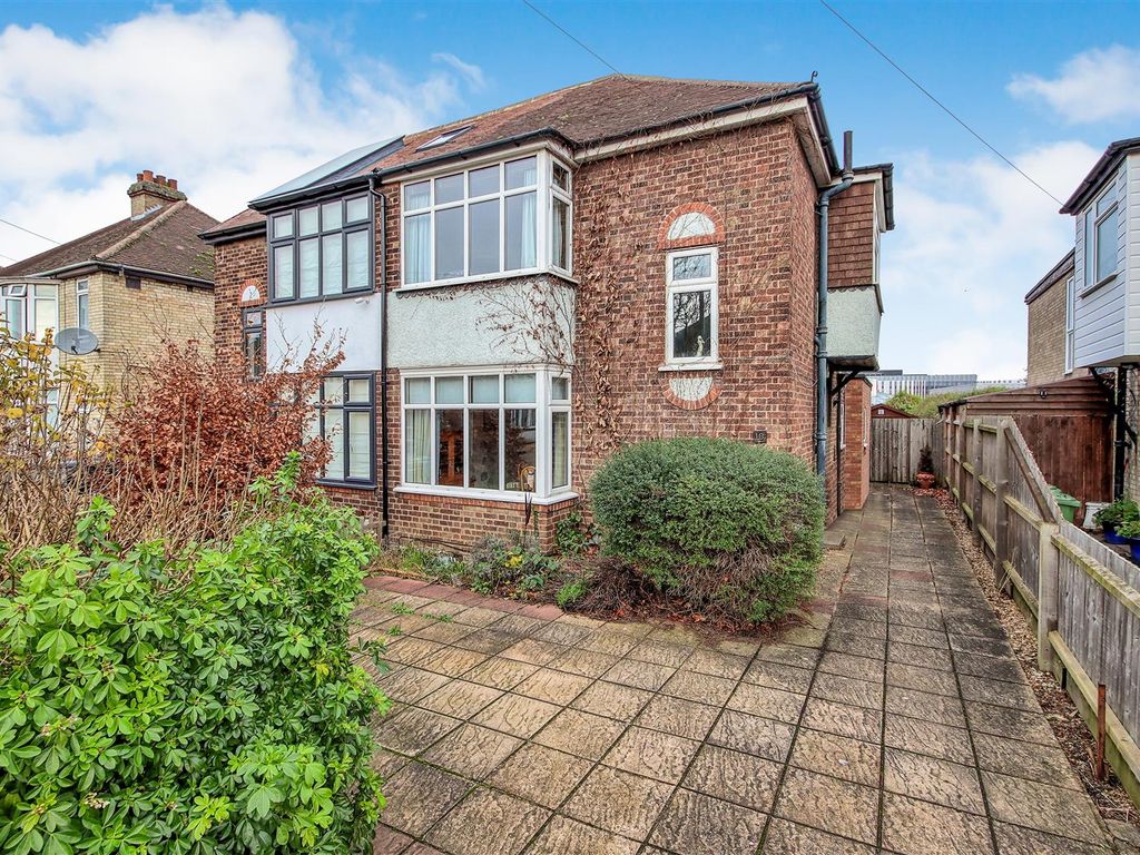 3 bed semidetached house for sale in Lovell Road, Cambridge CB4, £