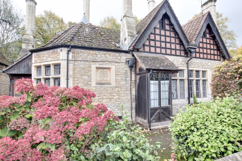 1 bed flat to rent in Polebarn Road, Trowbridge BA14, £420 pcm Zoopla