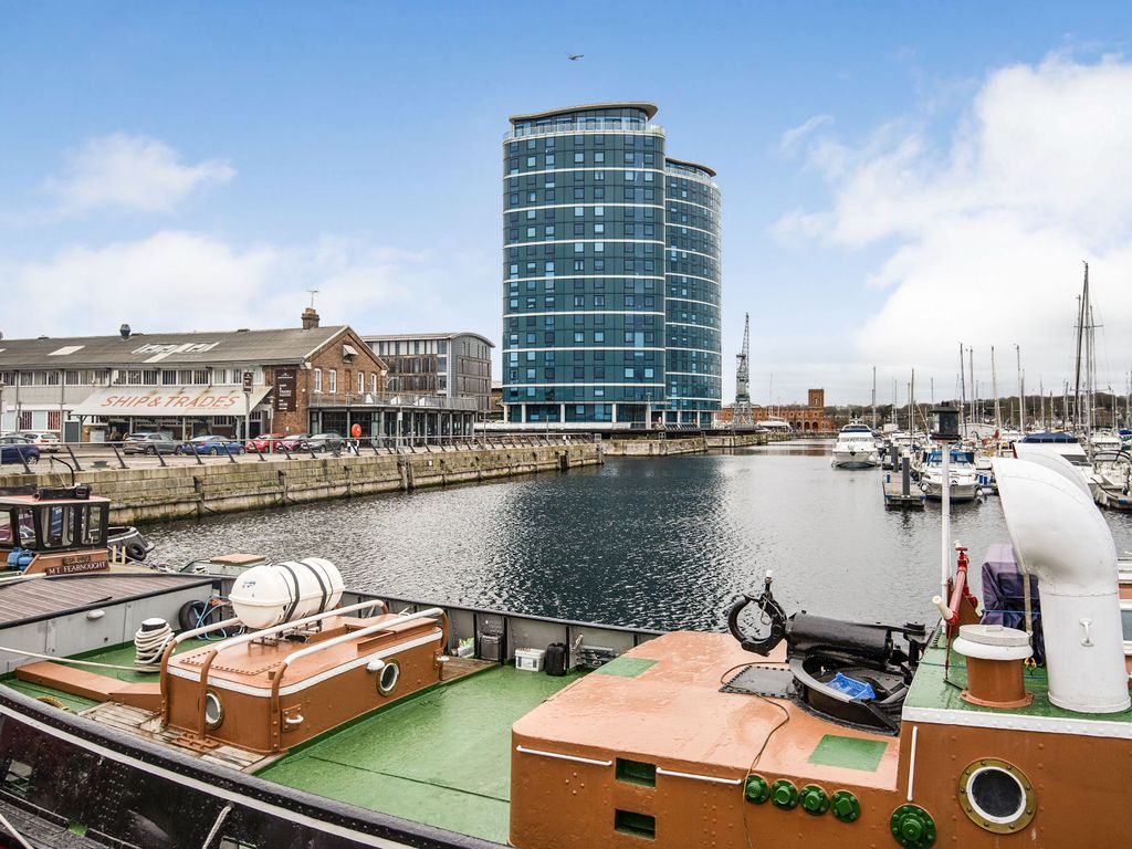 2 bed flat for sale in Marina Point East, Chatham Quays, Chatham, Kent