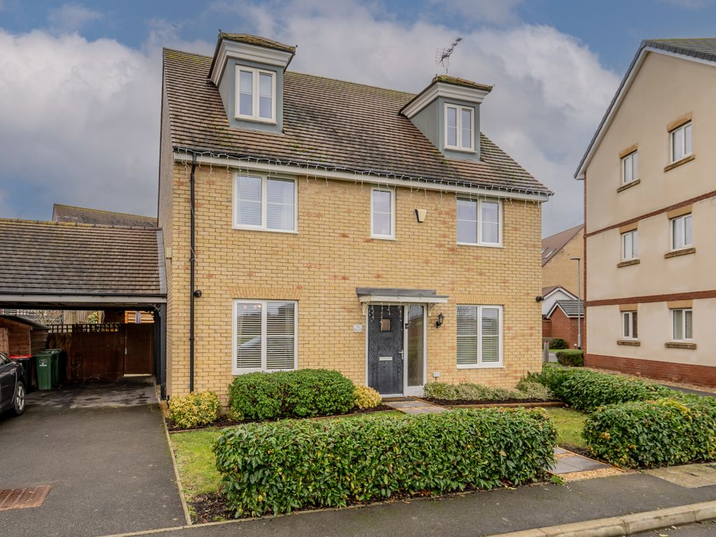 5 bed detached house for sale in Antigua Way, Newton Leys, Milton