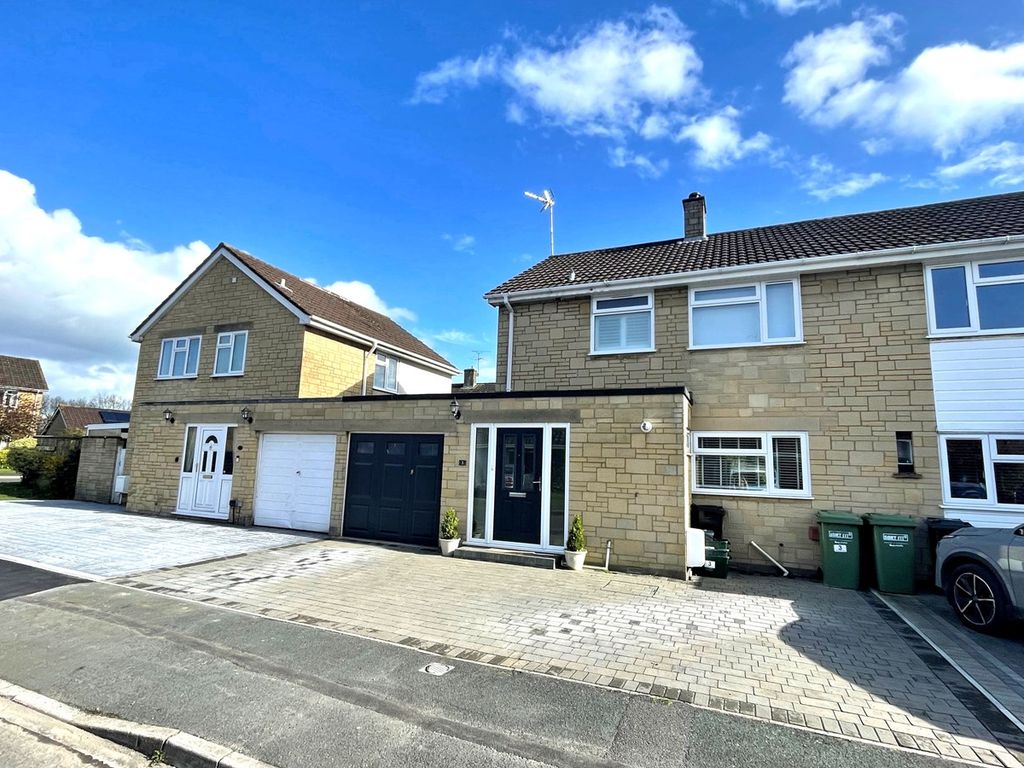 3 bed semidetached house for sale in Cotswold View, WottonUnderEdge