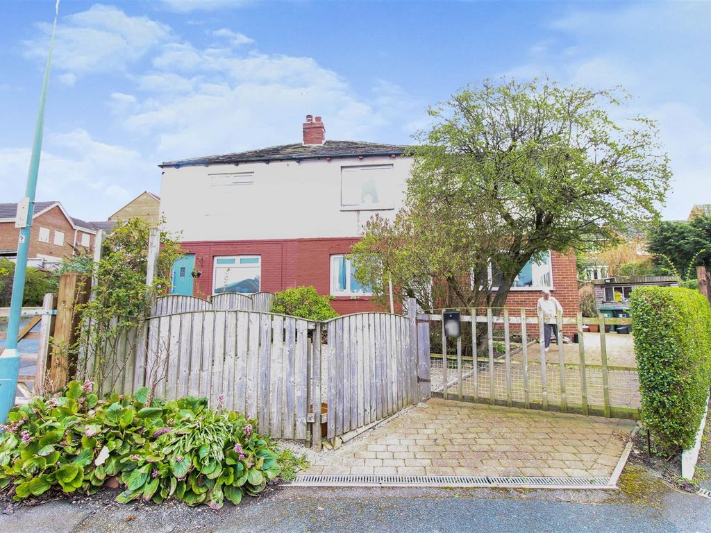 4 bed semidetached house for sale in Beech Grove, Gomersal