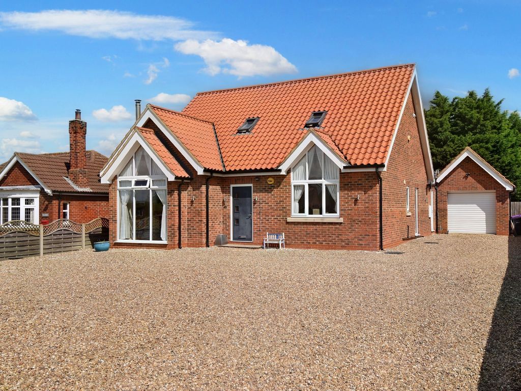 4 bed detached house for sale in Ings Lane, Saltfleetby, Louth LN11, £
